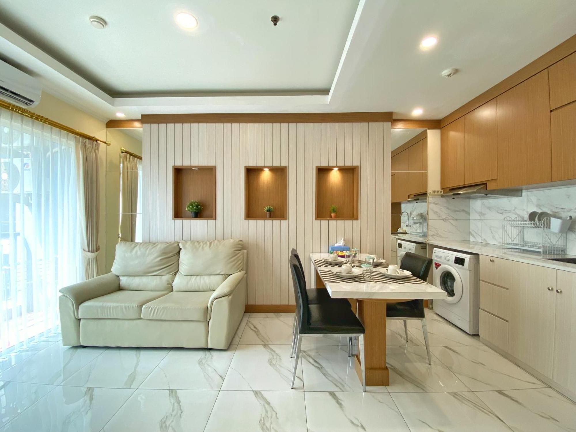 Ravarine Suite Apartment Джакарта Екстер'єр фото
